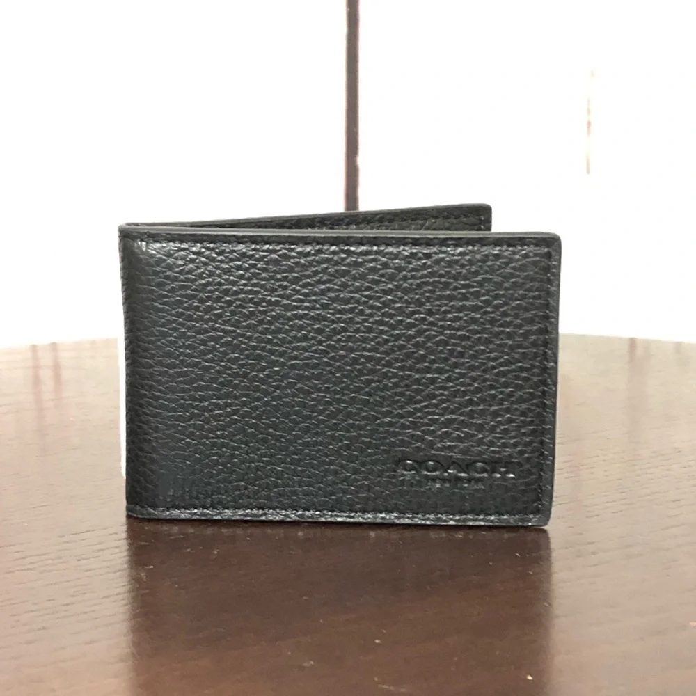 Coach Black Pebbled Leather Men's Compact Bi Fold Wallet